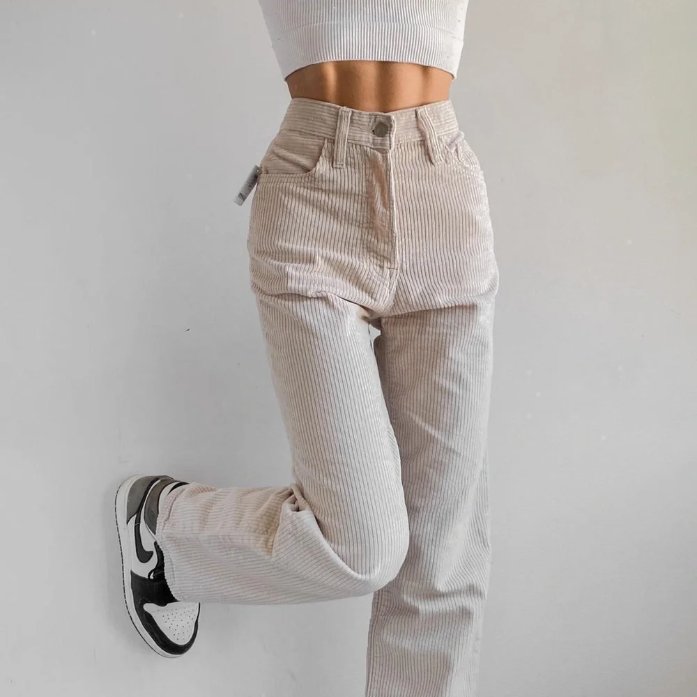 Levi’s rib cage straight ankle ivory corduroy pants - no stretch - Picture 4 of 8